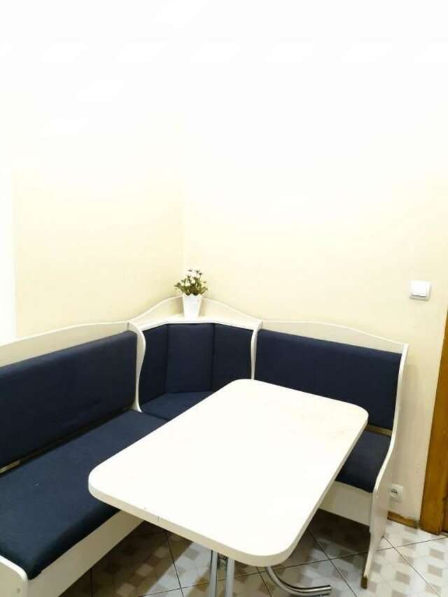 Апартаменты В центрі м.Чернівці 2 кімнатна затишна квартира. Черновцы-13