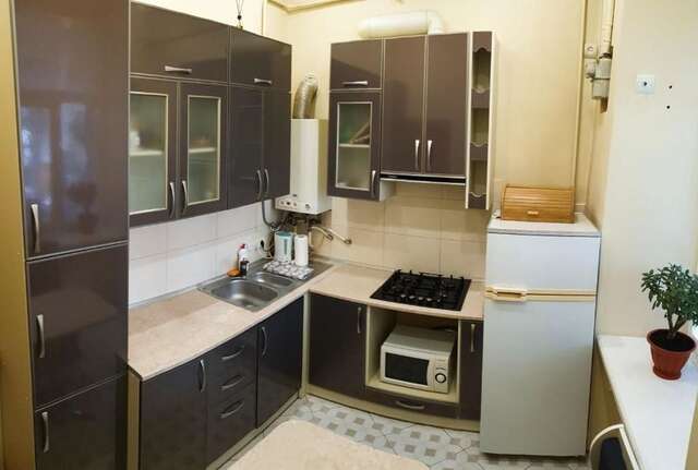 Апартаменты В центрі м.Чернівці 2 кімнатна затишна квартира. Черновцы-15